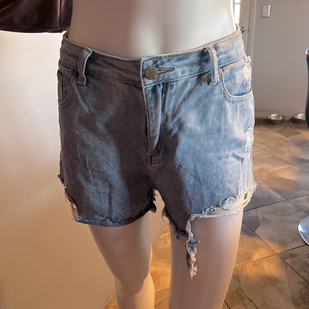 Distressed jean shorts NWOT